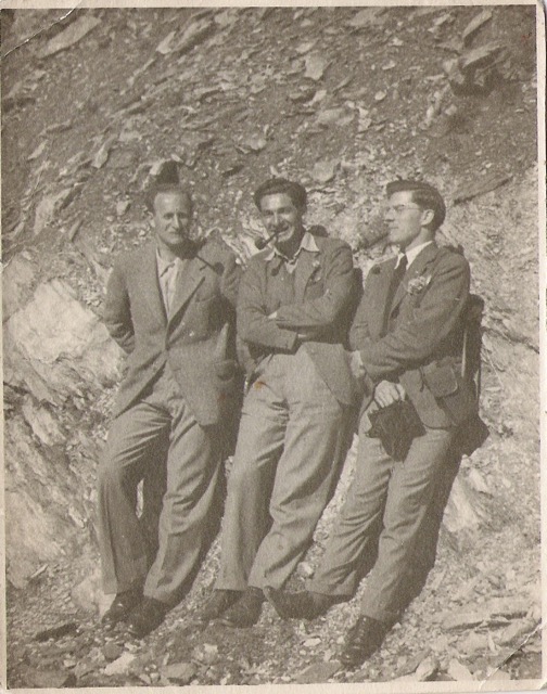 Late 1940s. Cyril (centre) with Gideon (Giggy) and Leslie Heller. Pipes were the fashion